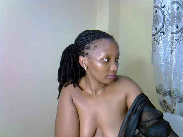 Sexxyqueenss webcam