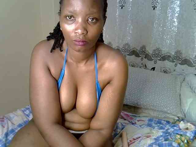 Sexxyqueenss webcam