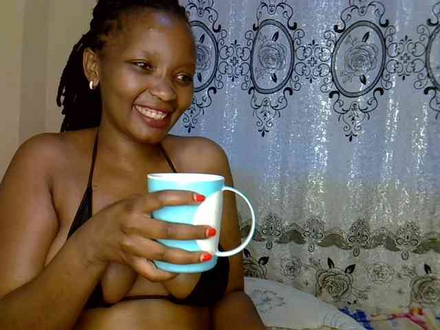 Sexxyqueenss webcam