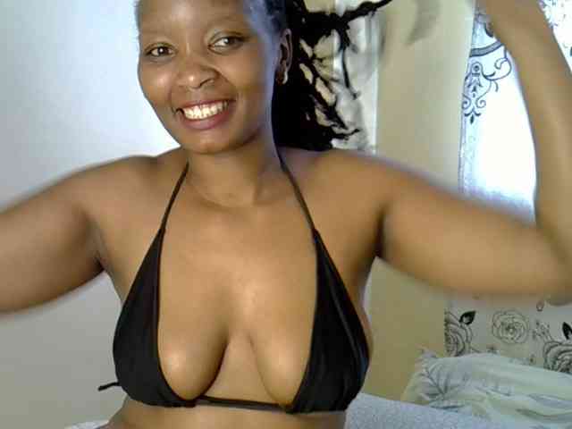 Sexxyqueenss webcam