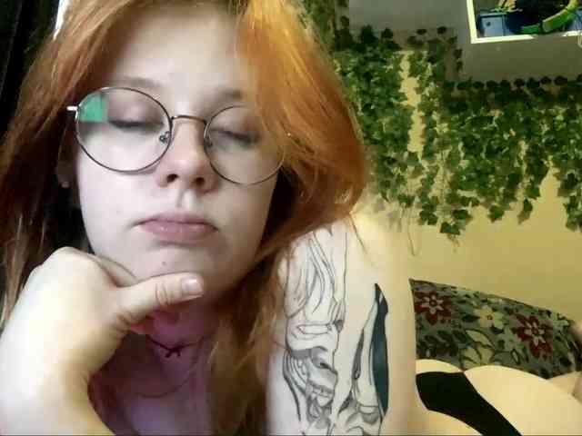 ShelliKvek webcam
