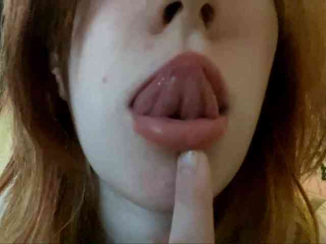 ShelliKvek Live Webcam on BongaCams