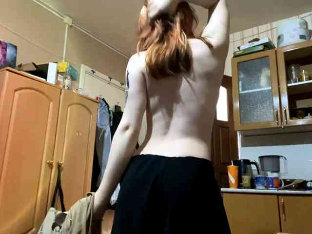 ShelliKvek webcam