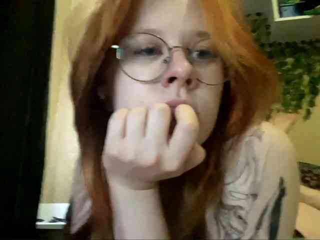 ShelliKvek webcam