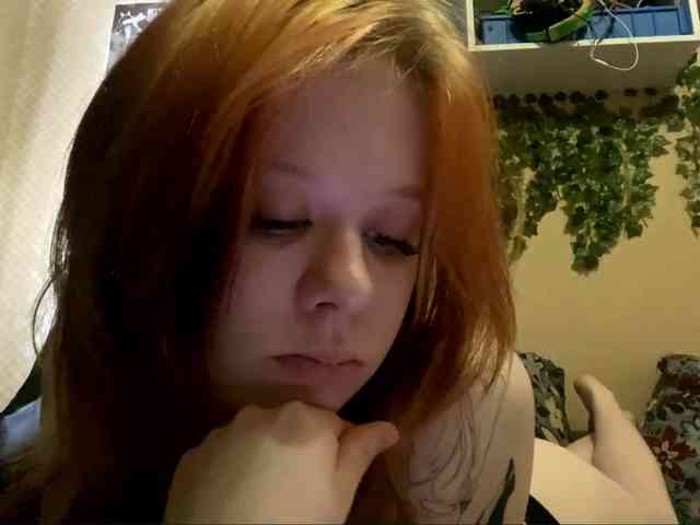 ShelliKvek webcam