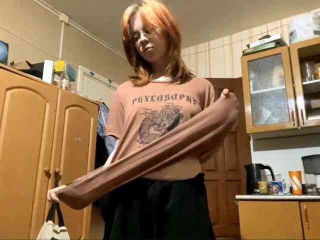 ShelliKvek webcam
