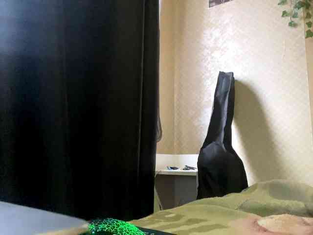 ShelliKvek webcam