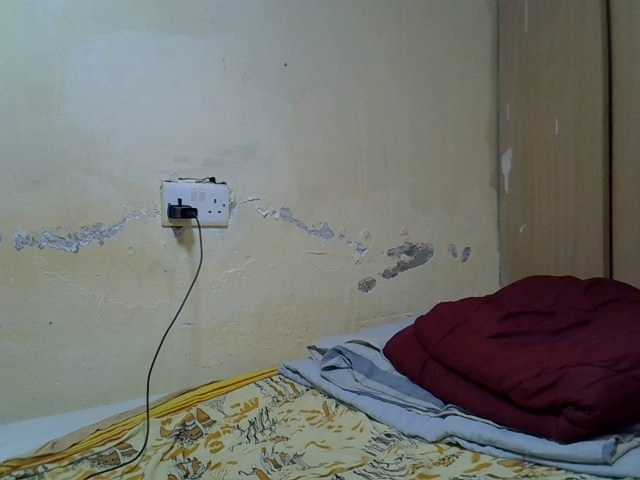 Preetypussie Live Cam on BongaCams