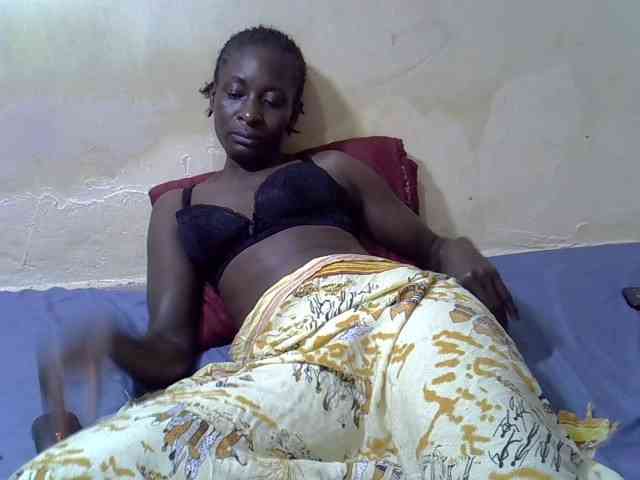 Preetypussie webcam