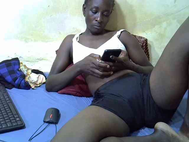 Preetypussie webcam