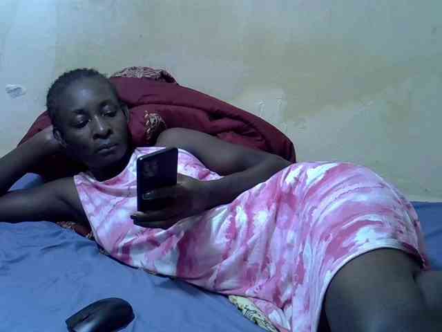 Preetypussie webcam