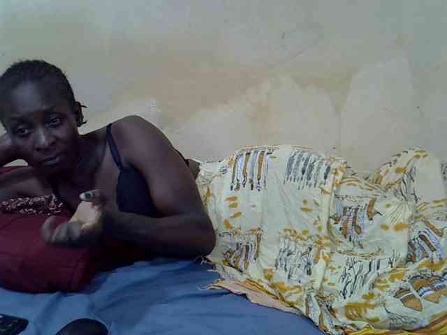 Preetypussie webcam