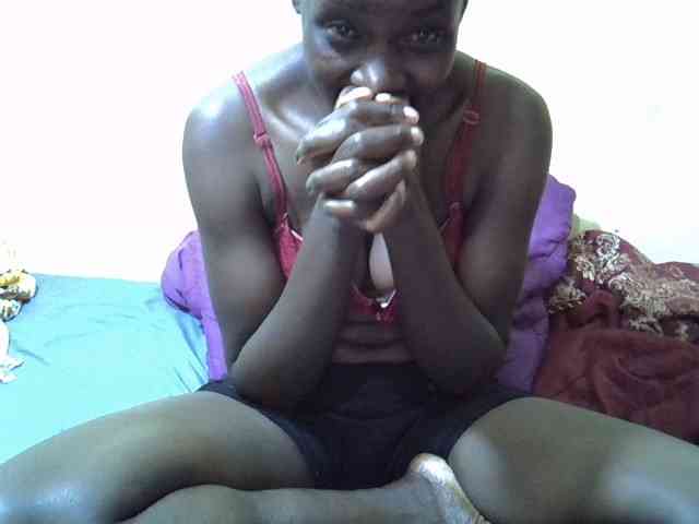 Preetypussie webcam