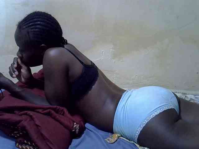 Preetypussie webcam