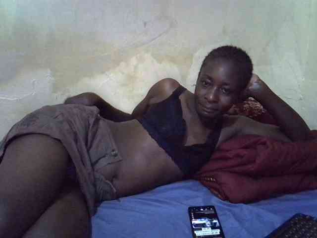 Preetypussie webcam
