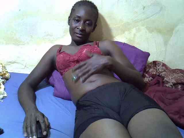 Preetypussie webcam