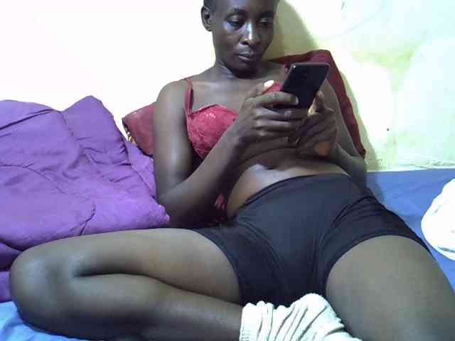 Preetypussie webcam