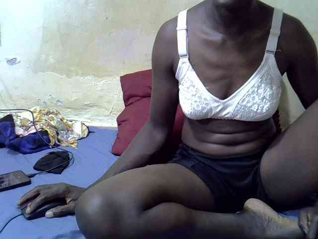 Preetypussie webcam