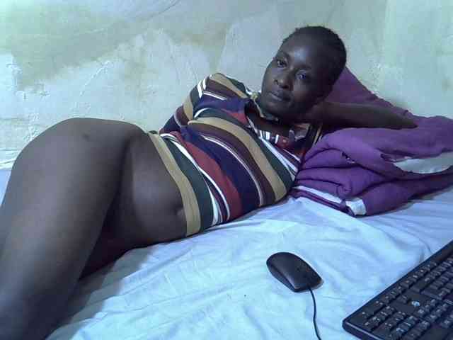 Preetypussie webcam