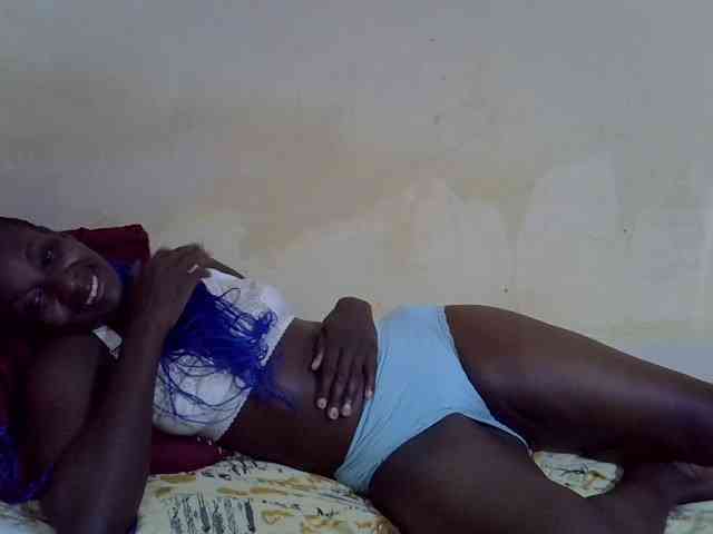 Preetypussie Live Webcam on {site_name}