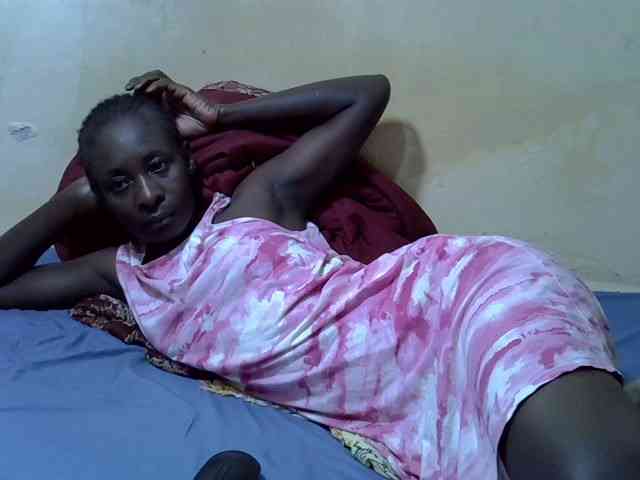 Preetypussie webcam