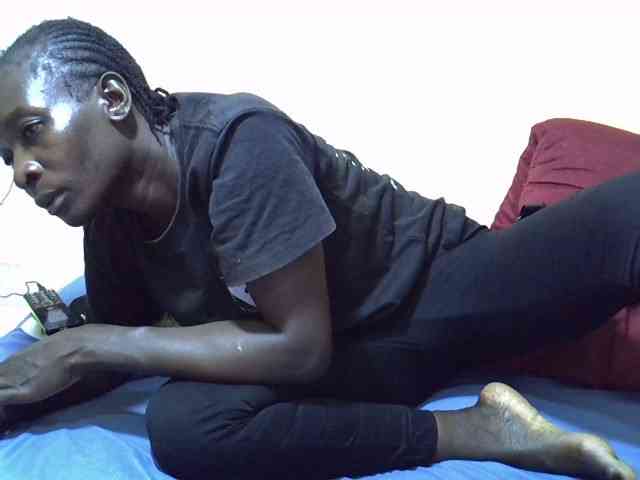 Preetypussie webcam