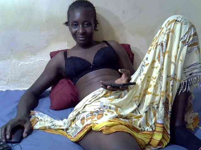 Preetypussie webcam