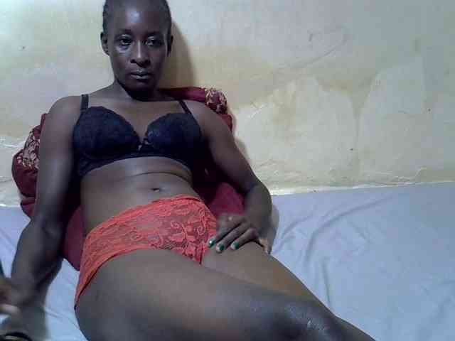Preetypussie webcam