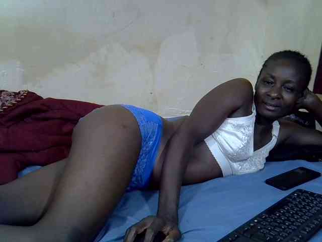 Preetypussie webcam