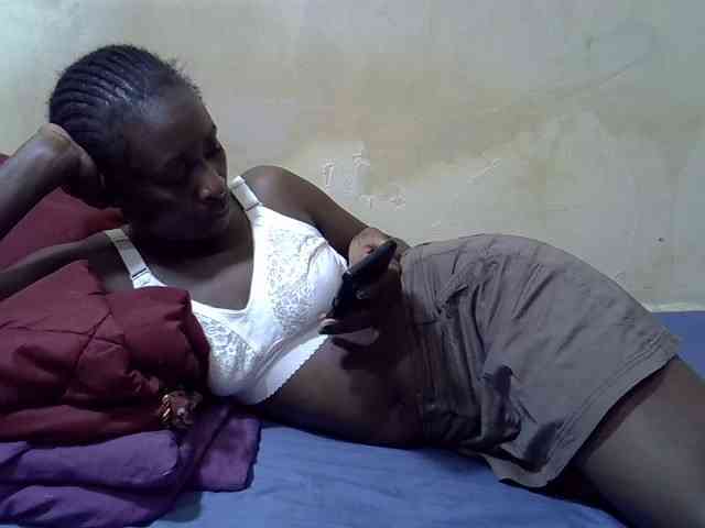 Preetypussie webcam