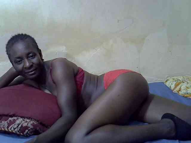 Preetypussie webcam