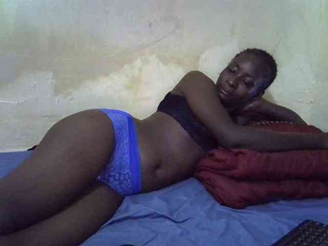 Preetypussie webcam