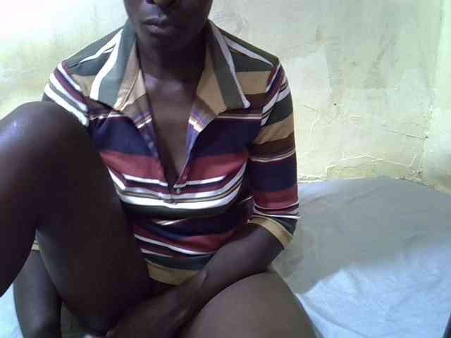 Preetypussie webcam