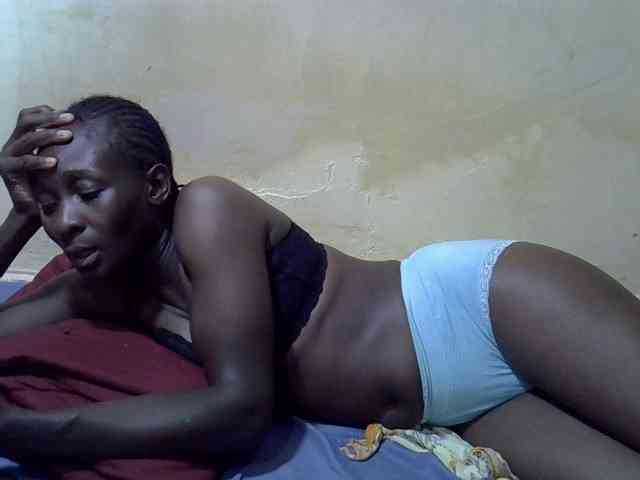 Preetypussie webcam