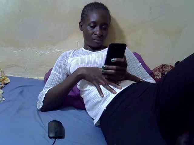 Preetypussie webcam