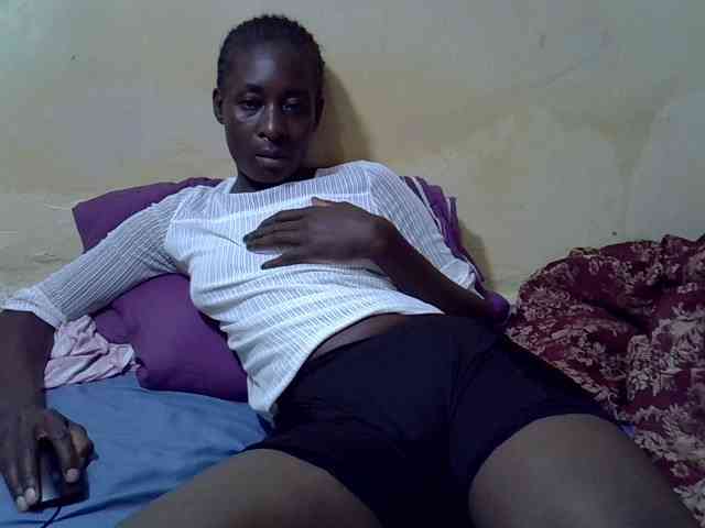 Preetypussie webcam