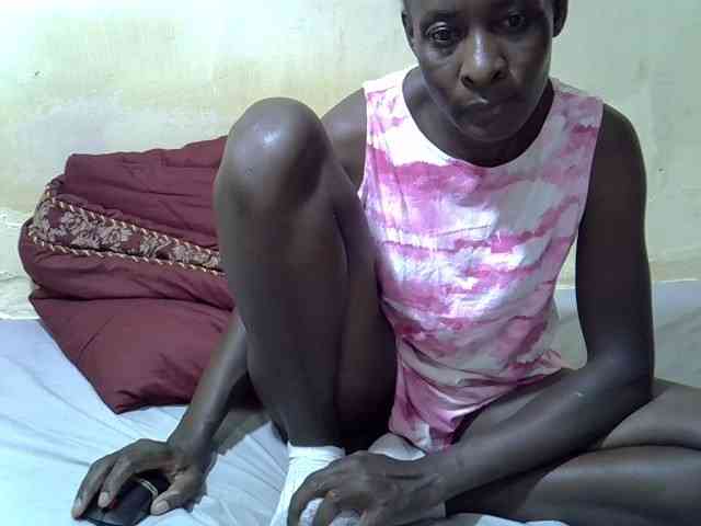 Preetypussie webcam