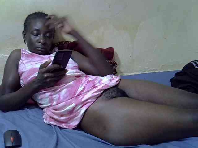 Preetypussie webcam