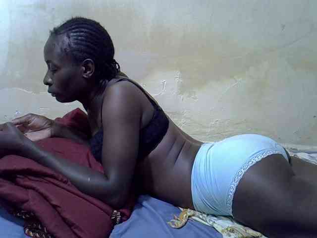 Preetypussie webcam