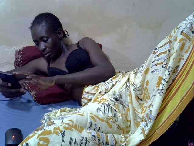 Preetypussie webcam