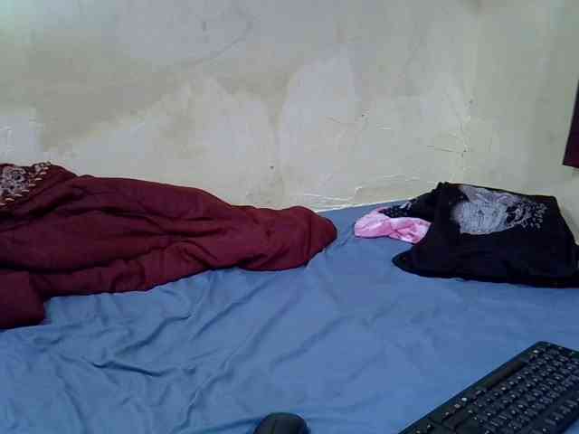 Preetypussie webcam