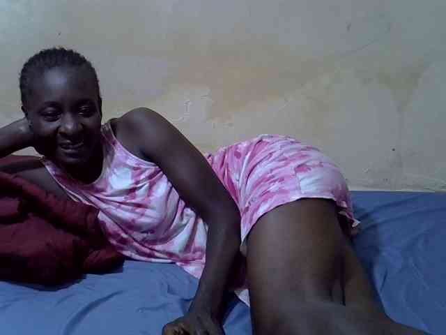 Preetypussie webcam