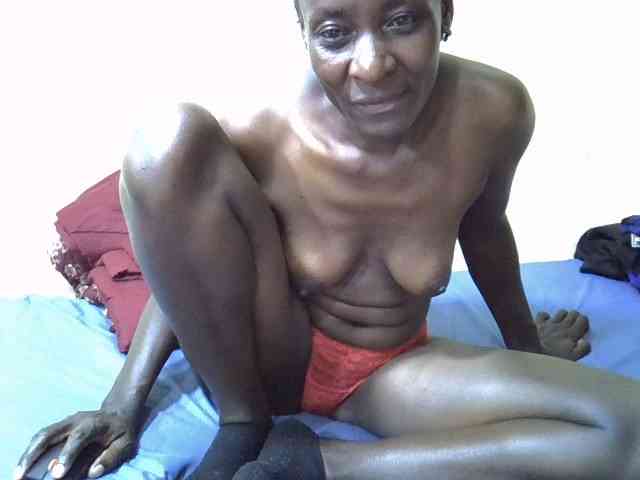 Preetypussie webcam