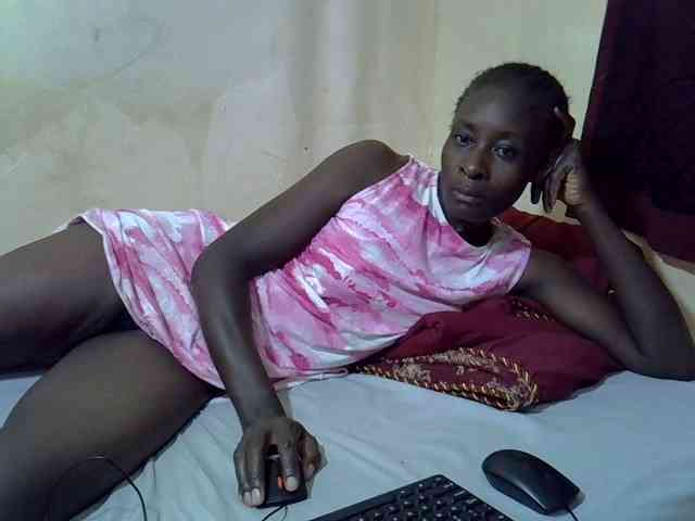 Preetypussie webcam