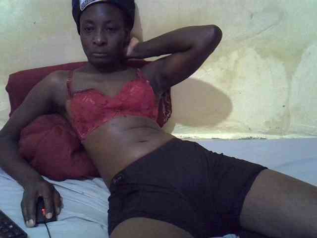 Preetypussie webcam