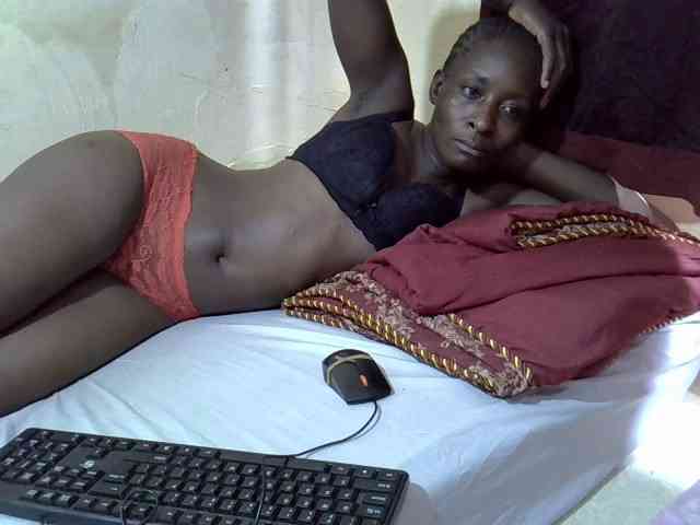 Preetypussie webcam