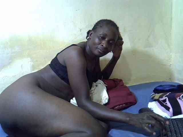 Preetypussie webcam