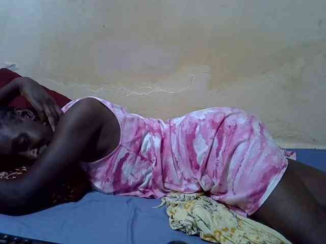 Preetypussie webcam