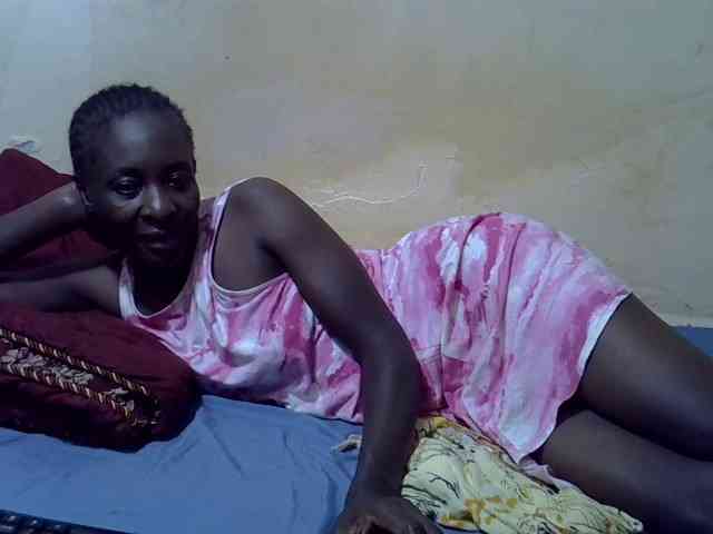 Preetypussie webcam