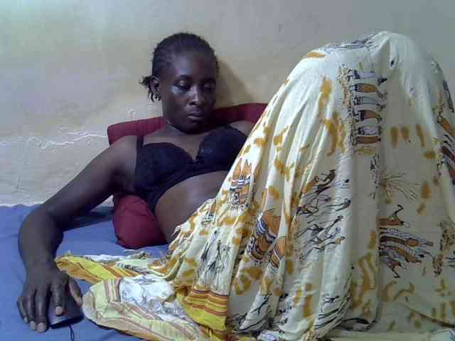 Preetypussie webcam